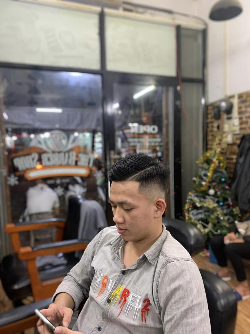 77 Barbershop