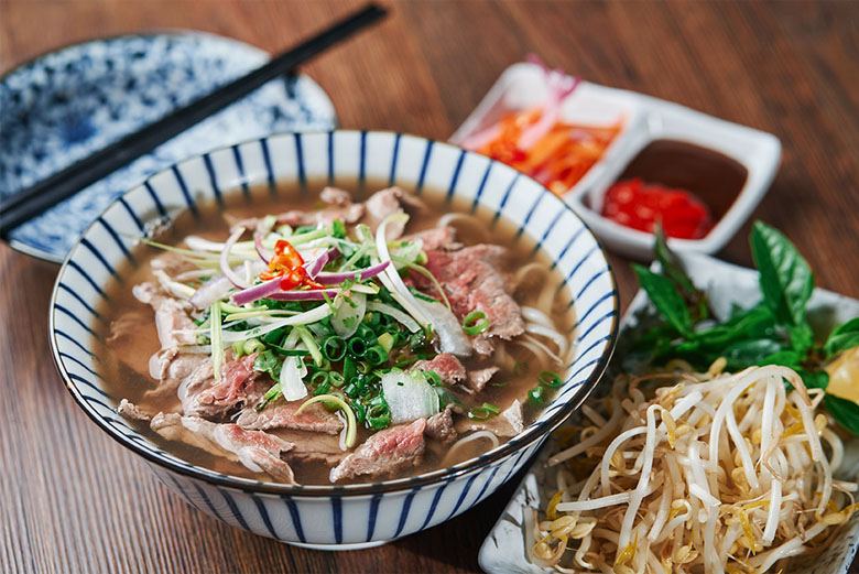 Phở sốt vang tại quán Phở Ấu Triệu