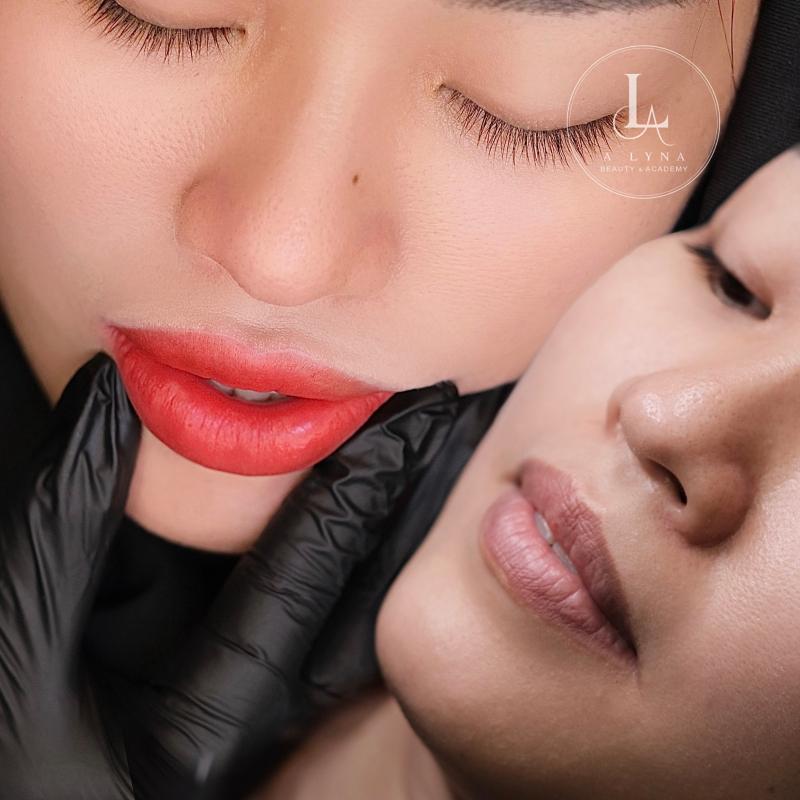 A Lyna Beauty & Academy