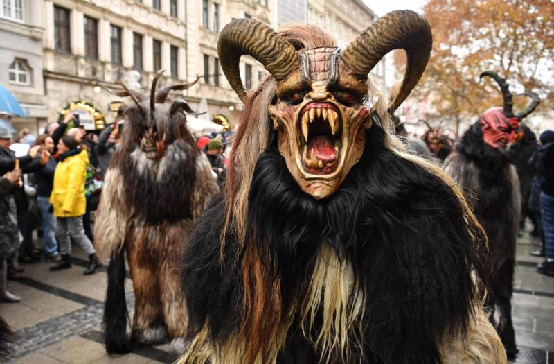 Ác quỷ Krampus dọa trẻ con hư tại nước Áo và nước Đức