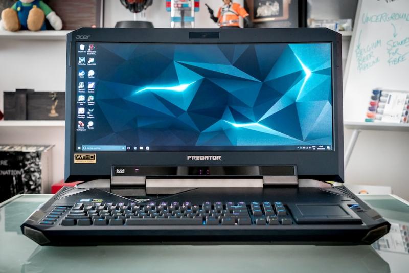 Acer Predator 21X là con quái vật nặng ký cả về nghĩa đen lẫn nghĩa bóng.