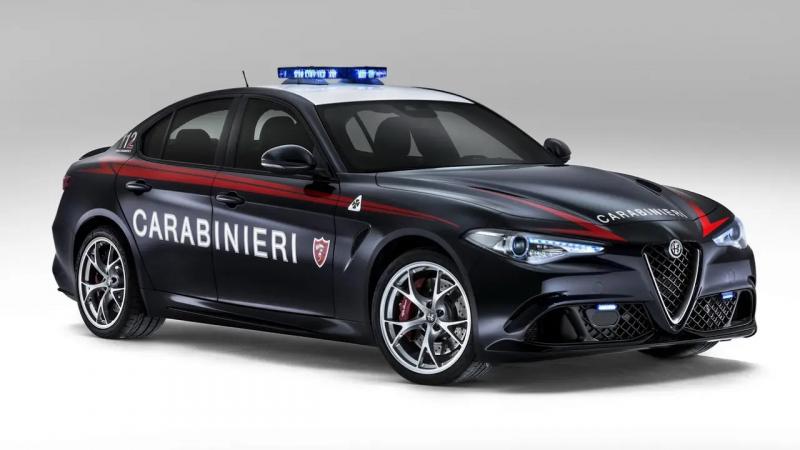 Alfa Romeo Giulia Quadrifoglio Verde sử dụng tại Ý