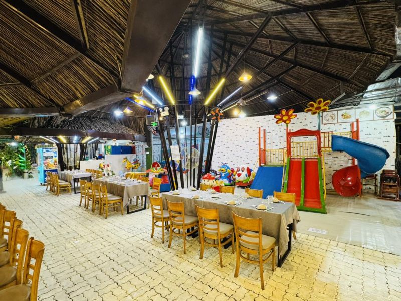 Ẩm thực Sân vườn Mái Lá