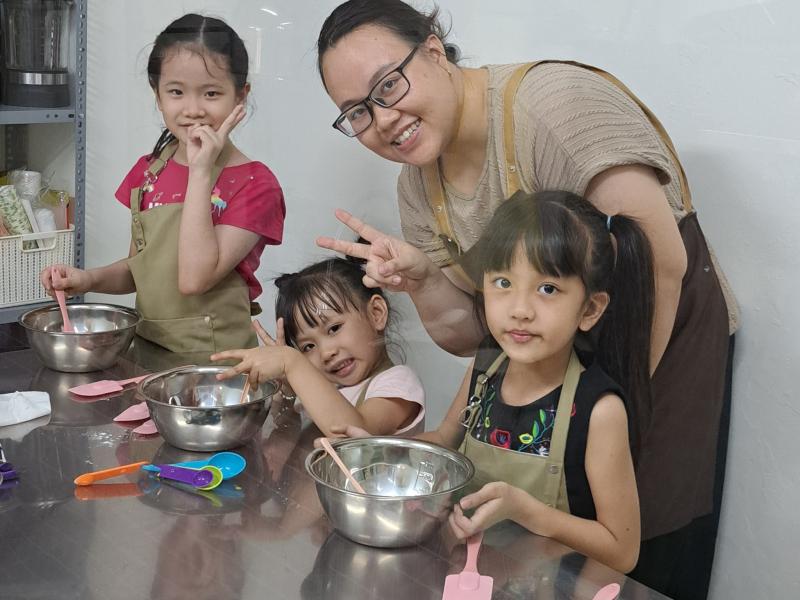 Amina Bakery & Baking Workshop