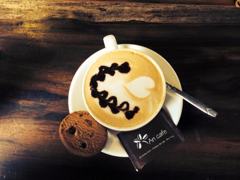 AN Cafe rất nổi tiếng về latte art