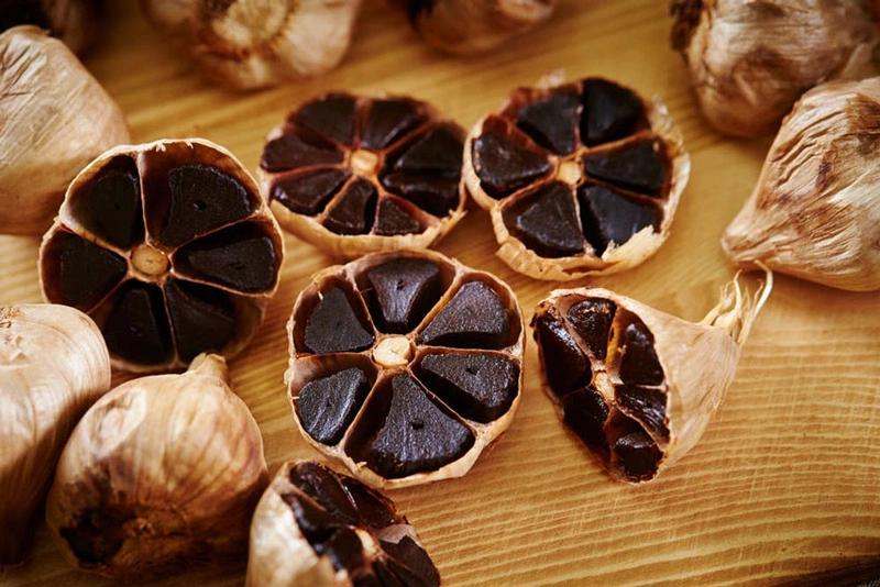 Ăn tỏi hoặc bổ sung tỏi đen