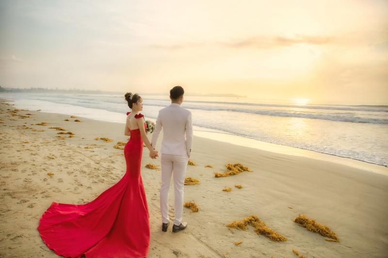 Top 10 Studio chụp ảnh cưới đẹp nhất tại tỉnh Quảng Ngãi: liệu studio nào sẽ đứng đầu bảng xếp hạng? Nhấn vào hình ảnh và tìm ra những lựa chọn tốt nhất cho đám cưới của bạn.