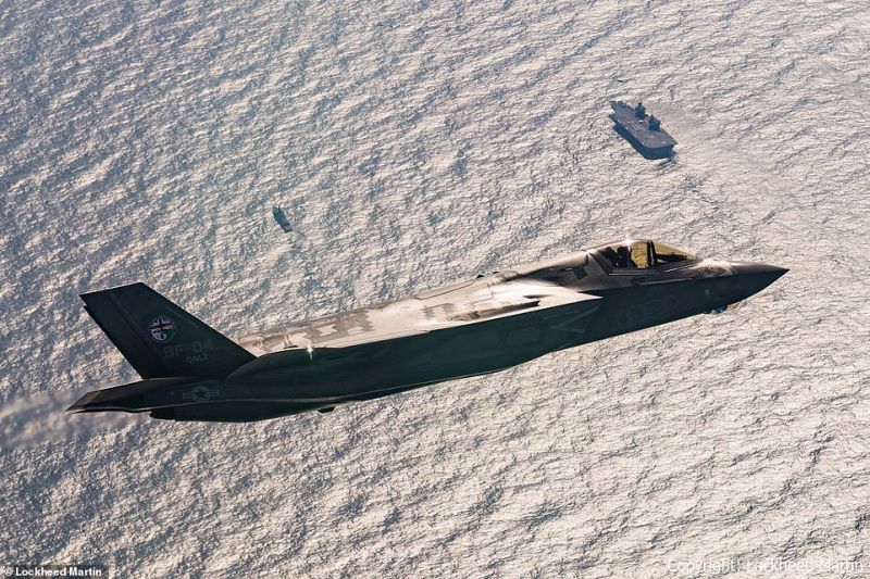 Tiêm kích F-35B của Anh mới đây gặp sự cố rơi xuống biển  (Ảnh: Lockheed Martin)