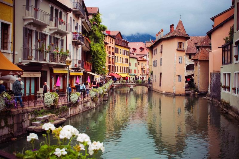 Thị trấn thần tiên bé nhỏ Annecy, Pháp