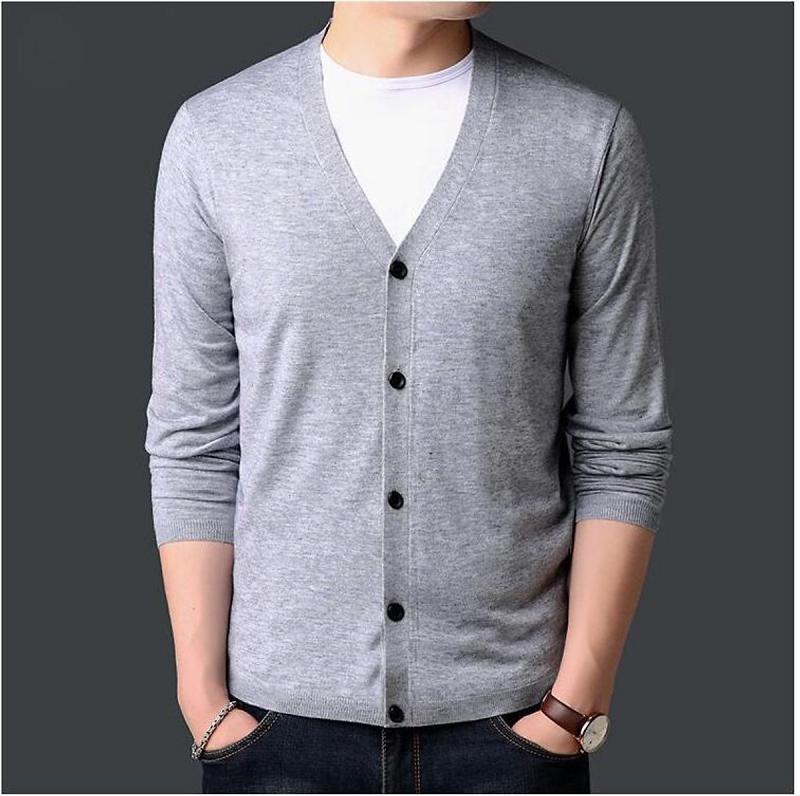 Áo cardigan phối với áo thun