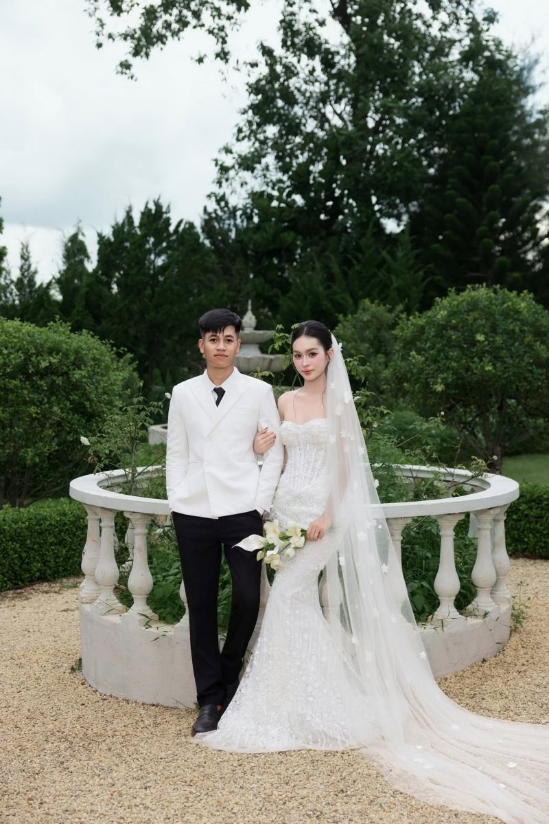 ÁO CƯỚI BONNY