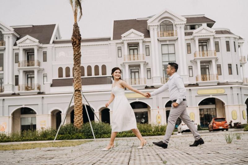 Với danh sách top 9 studio chụp ảnh cưới đẹp nhất tại TP Rạch Giá, Kiên Giang, chúng tôi tự hào giới thiệu tới bạn ảnh cưới đẹp nhất, chất lượng nhất và phong cách nhất. Hãy đến với chúng tôi để tìm kiếm bộ ảnh cưới độc đáo và tuyệt vời nhất!