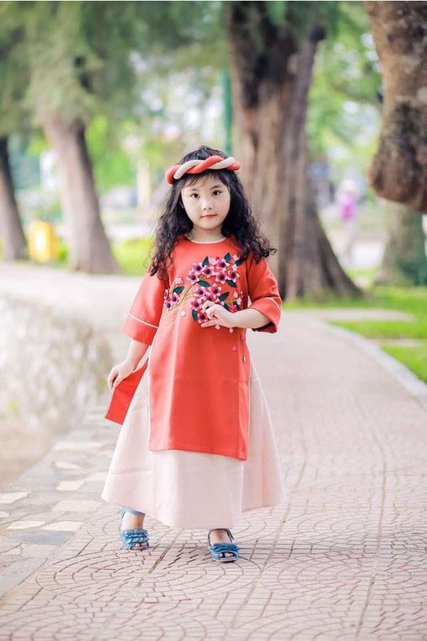 Top 14 Trang phục đáng yêu cho bé đón Tết ngập tràn niềm vui