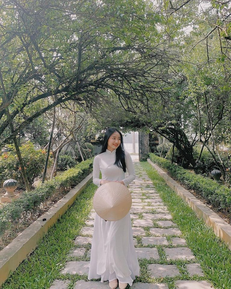 Áo Dài Hồng Trinh