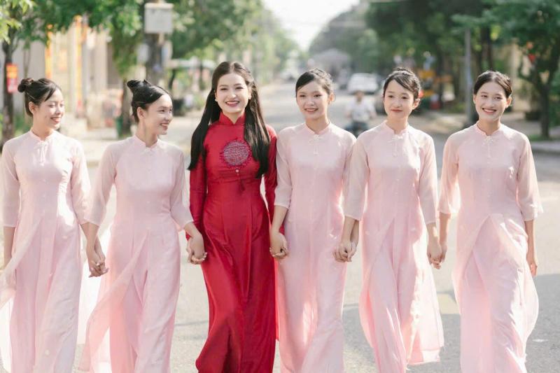 Áo dài Tuấn Hương