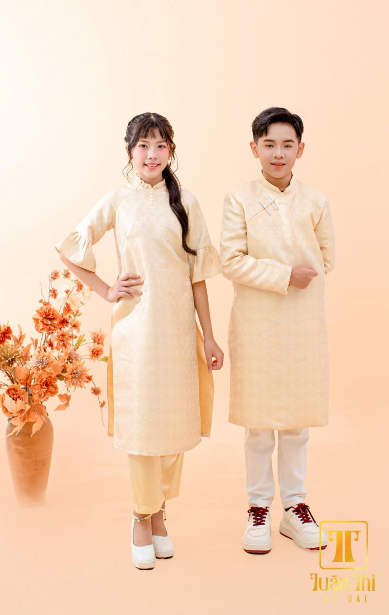 Áo dài cho bé tại Tuấn Thi