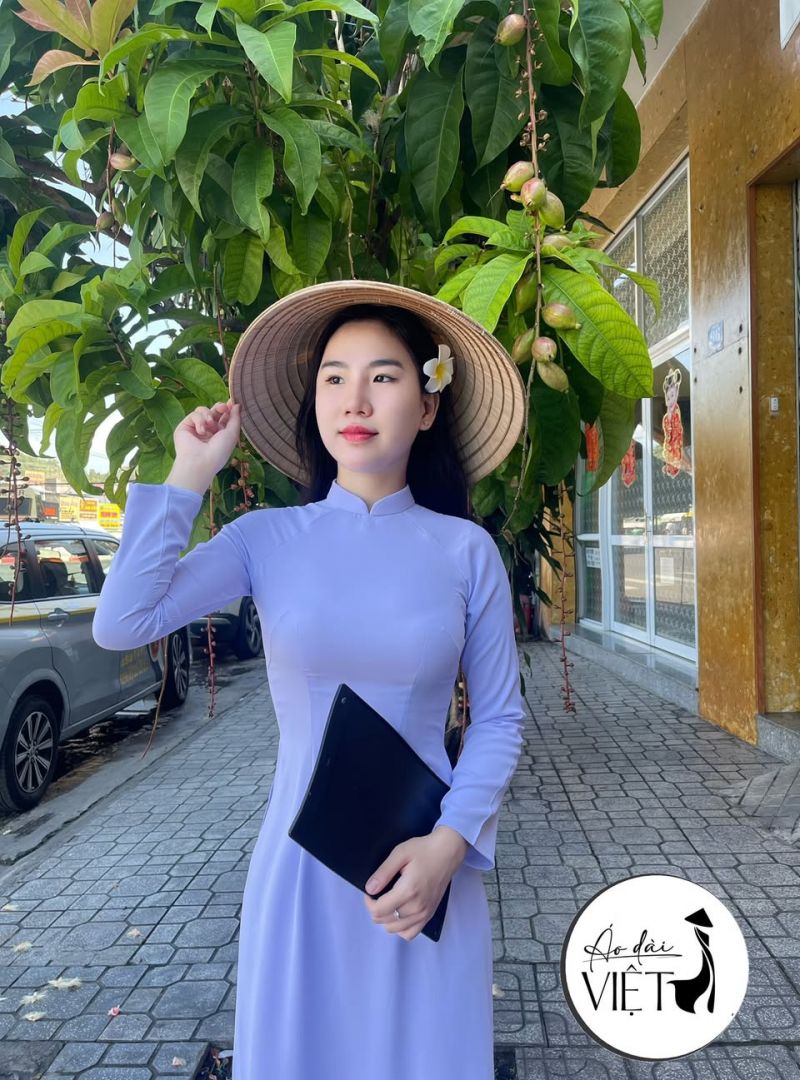 Áo dài Việt