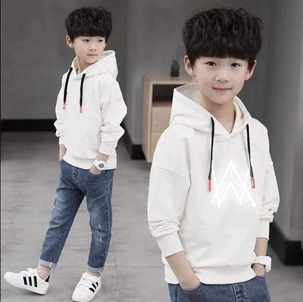 Áo hoodie phối quần jeans