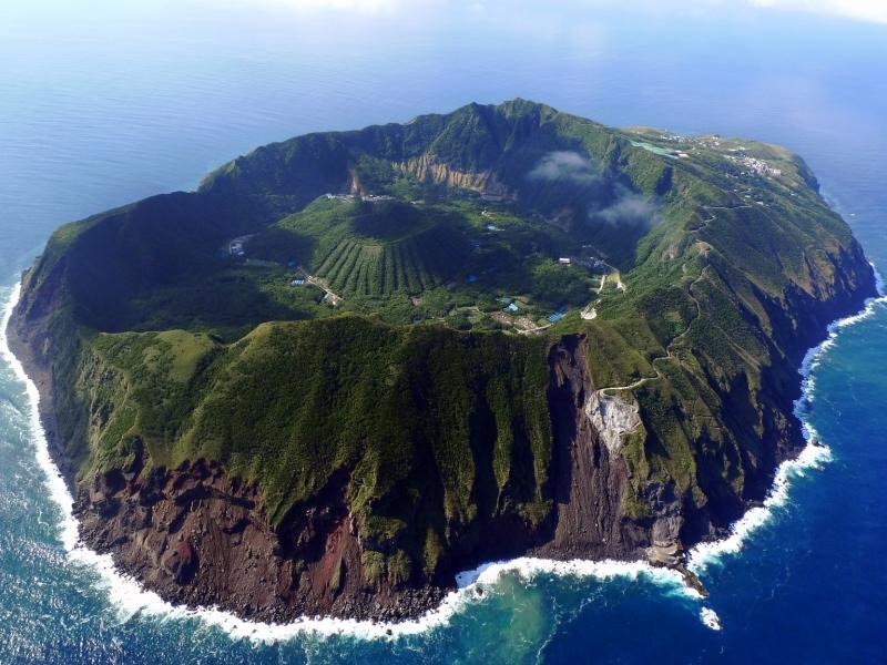 Núi lửa Aogashima, Nhật Bản