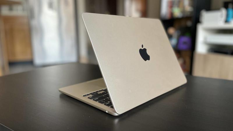 Laptop Apple