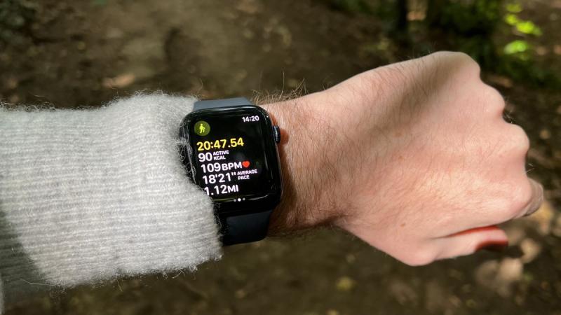 Apple Watch SE 2 (2022) GPS Sport Band