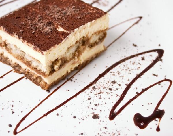 Tiramisu cỡ lớn tại Artisan