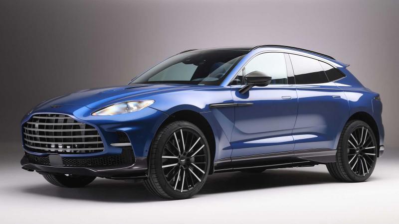 Aston Martin DBX707