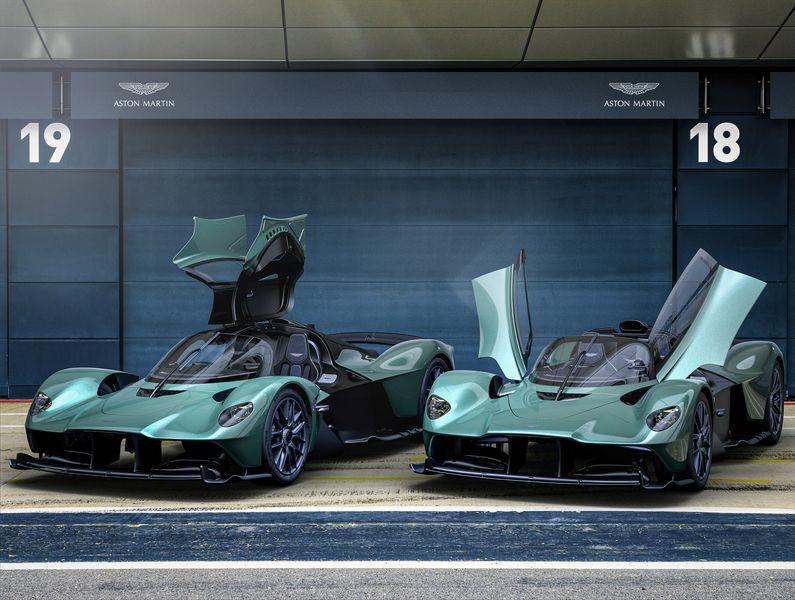 Aston Martin Valkyrie 2022