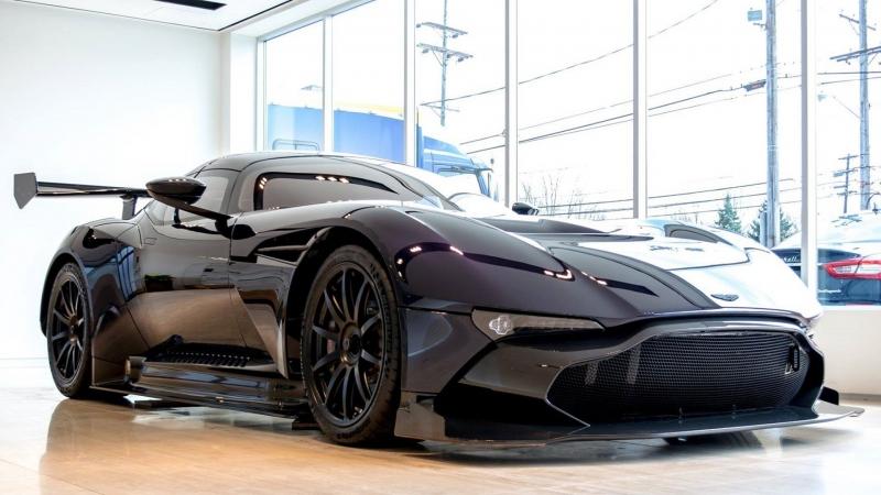Thần thái mạnh mẽ của siêu xe Aston Martin Vulcan.
