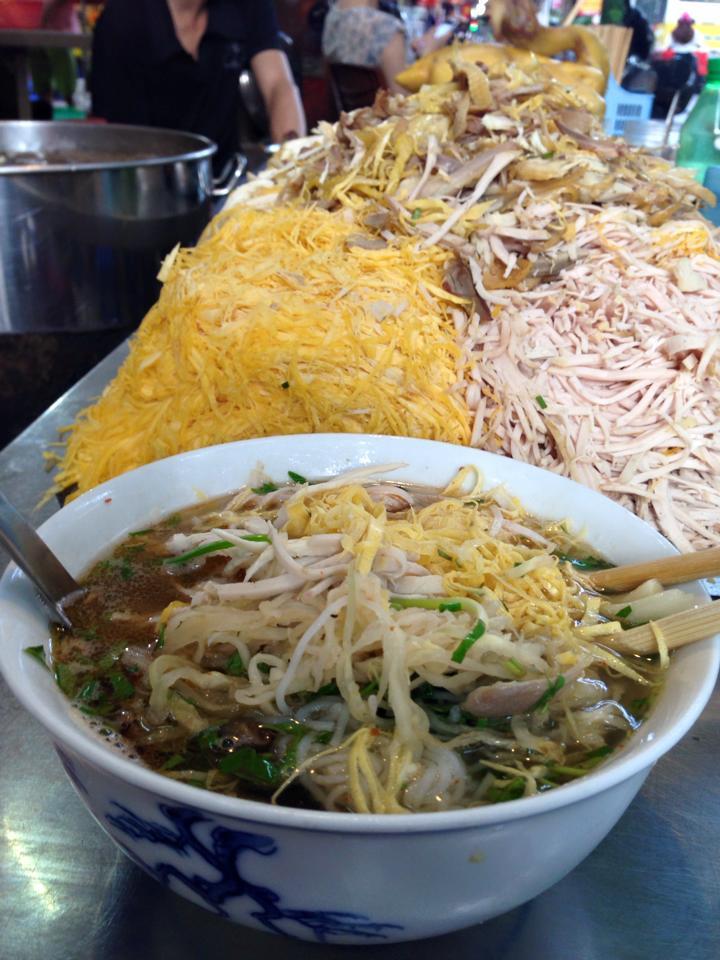 Quán ăn đêm nổi tiếng nhất phố cổ Hà Nội