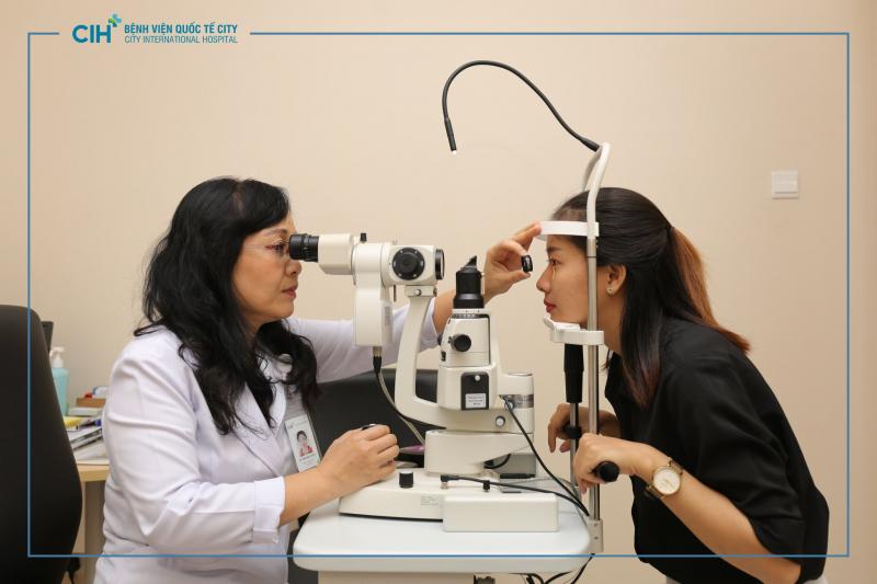 Bác sĩ chuyên khoa II Trịnh Bạch Tuyết