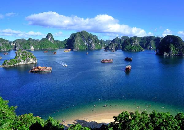 Top 10 Bãi biển đẹp nhất Quảng Ninh - toplist.vn