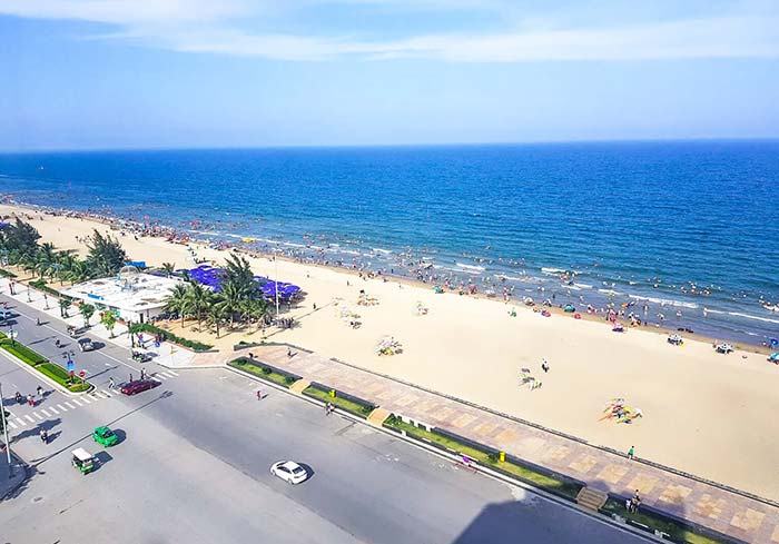 Bãi biển Sầm Sơn (Thanh Hóa)