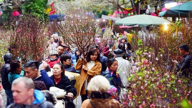 Dịch Covid19 ở Hà Nội Hình ảnh chợ hoa Tết Quảng Bá vắng chưa từng