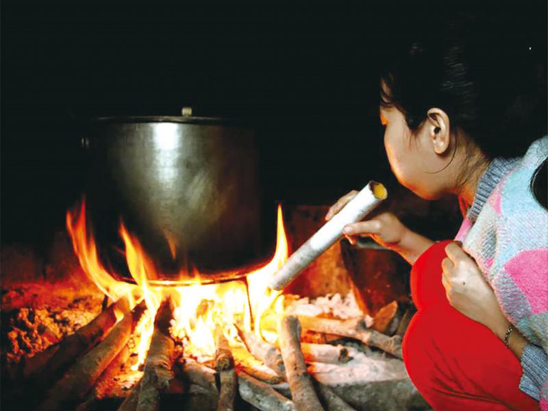 Học Văn Chị Hiên  THCS Lớp 6789  b KHỔ 56  Những suy ngẫm về bà và hình  ảnh bếp lửa  Từ những kỉ niệm hồi tưởng về tuổi