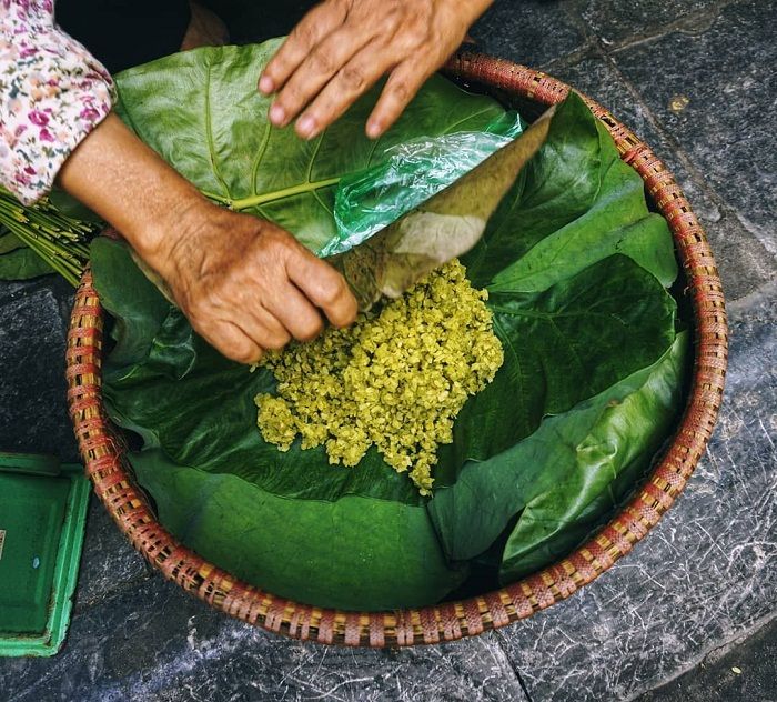 Bài văn thuyết minh về Cốm làng Vòng hay nhất - Bài mẫu số 2