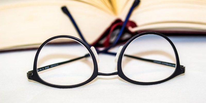 Top 12 bài văn thuyết minh về kính đeo mắt hay nhất
