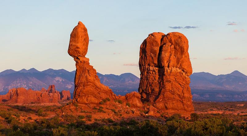 Balanced Rock - biểu tượng của Utah