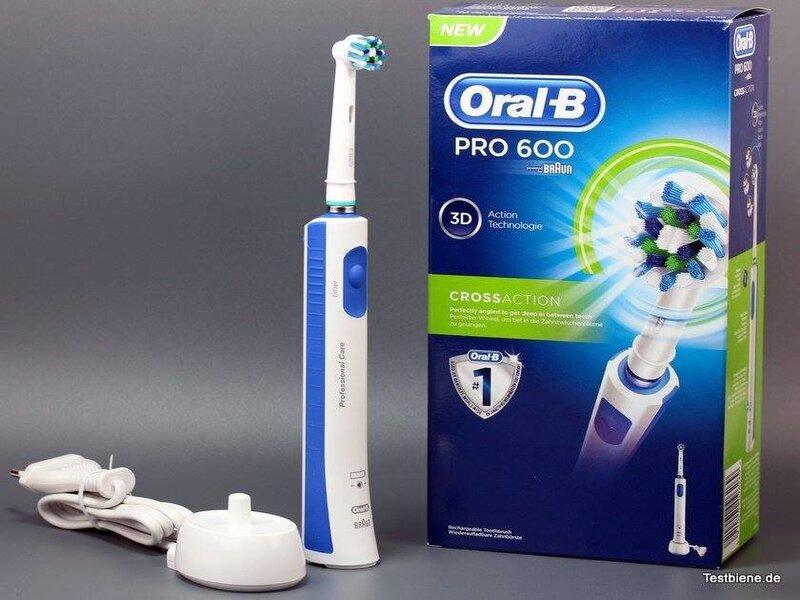 Bàn chải đánh răng điện Oral-B Pro600 D