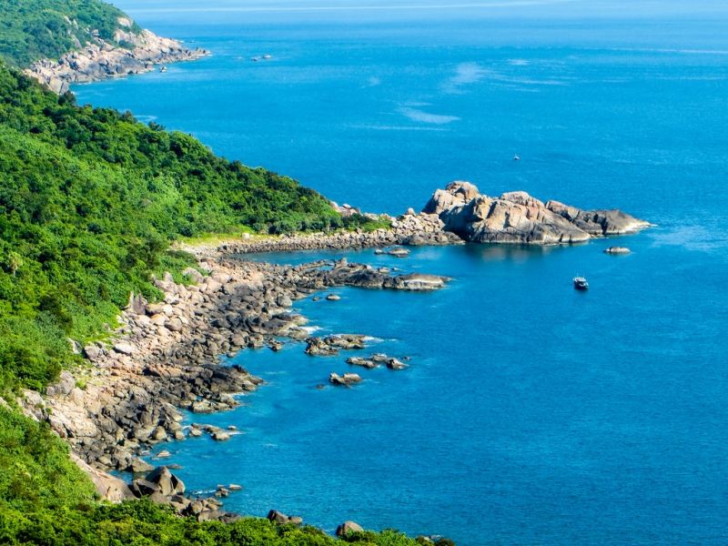 Bán đảo Sơn Trà được xem là “viên ngọc quý” của du lịch Đà Nẵng