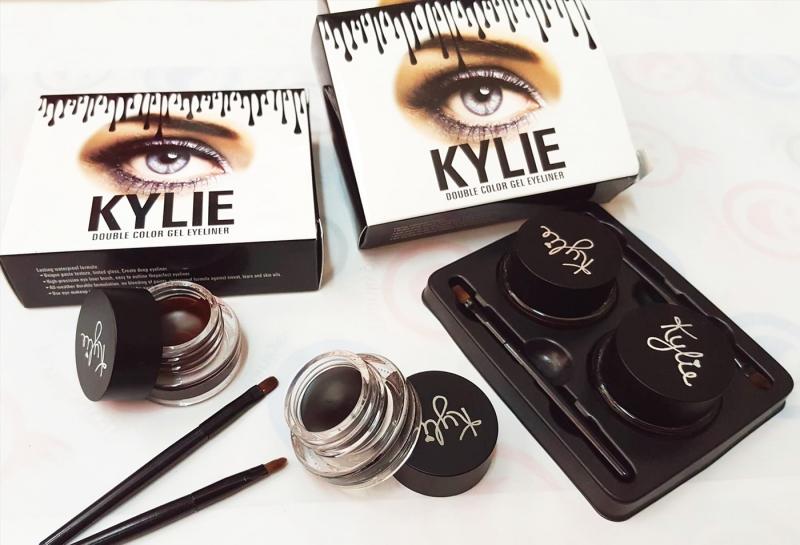 Gel kẻ mắt của hãng Kylie