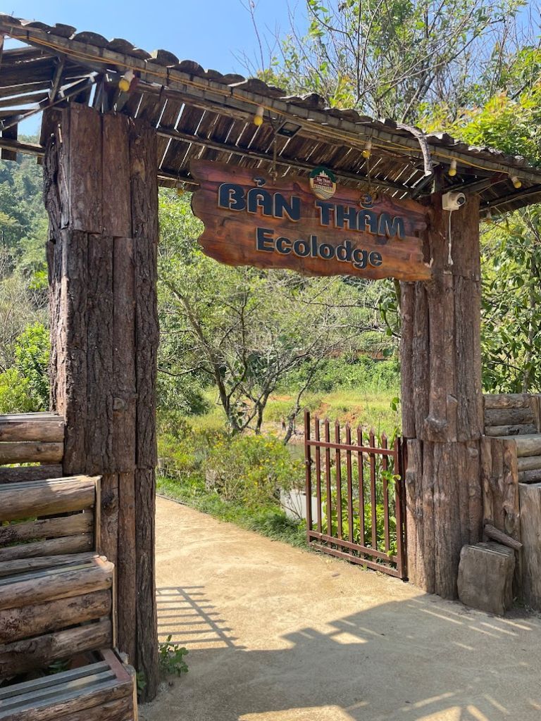 Bản Thẳm Ecolodge Homestay