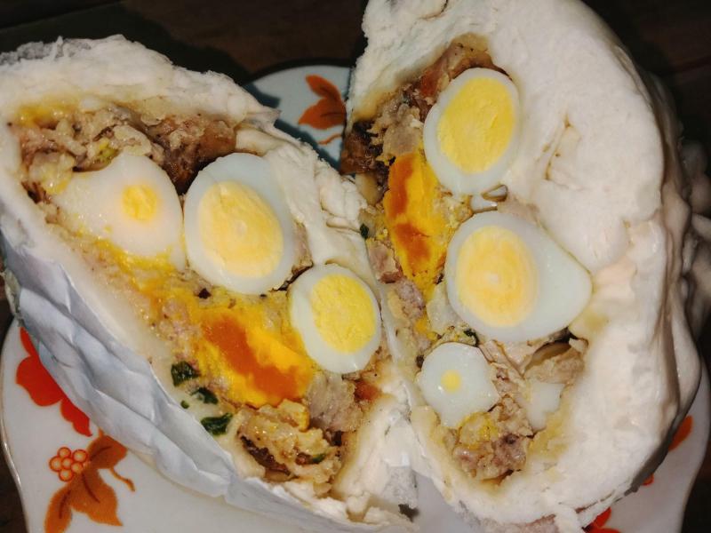 Những món ăn từ trứng muối gây bão nhất Hà Nội hiện nay