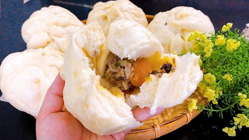 Bánh bao trứng muối