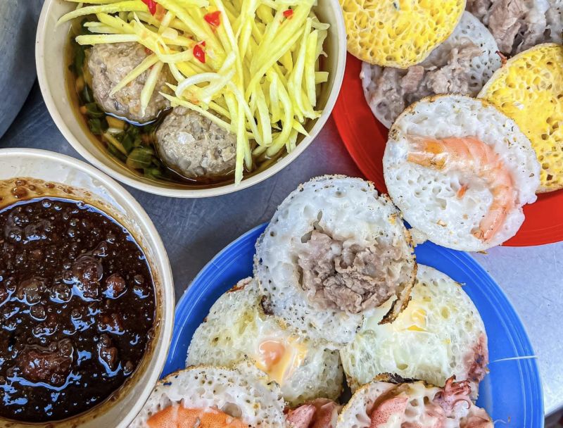 Bánh căn Cô Phải