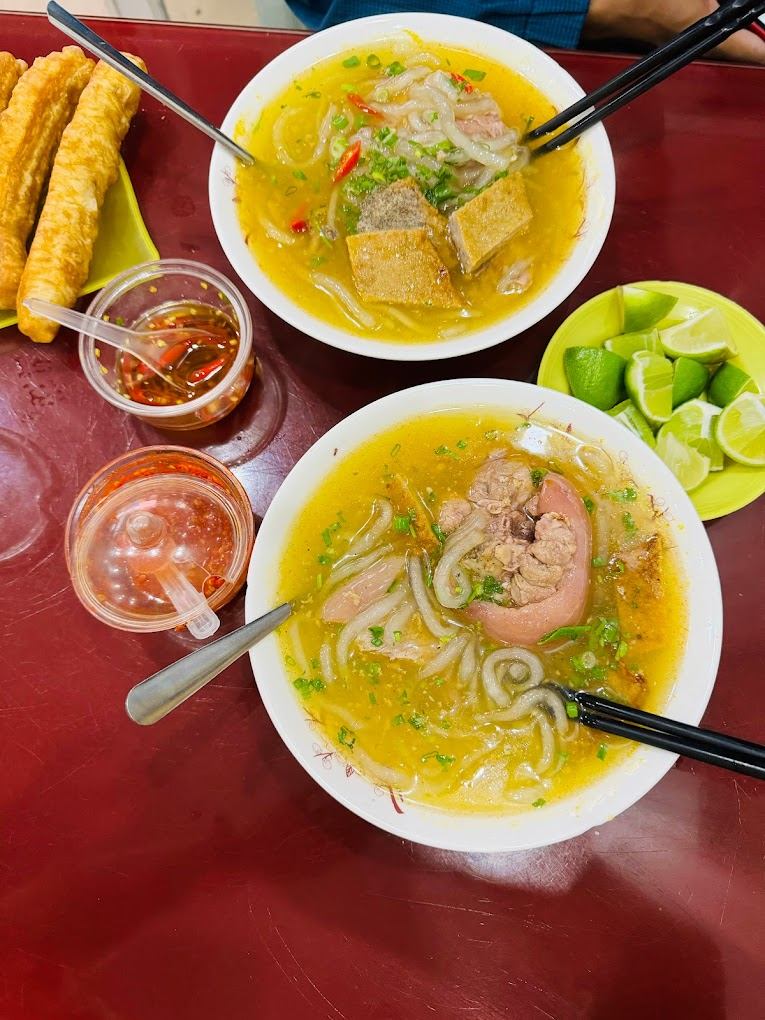 Bánh canh bột lọc cô Liên