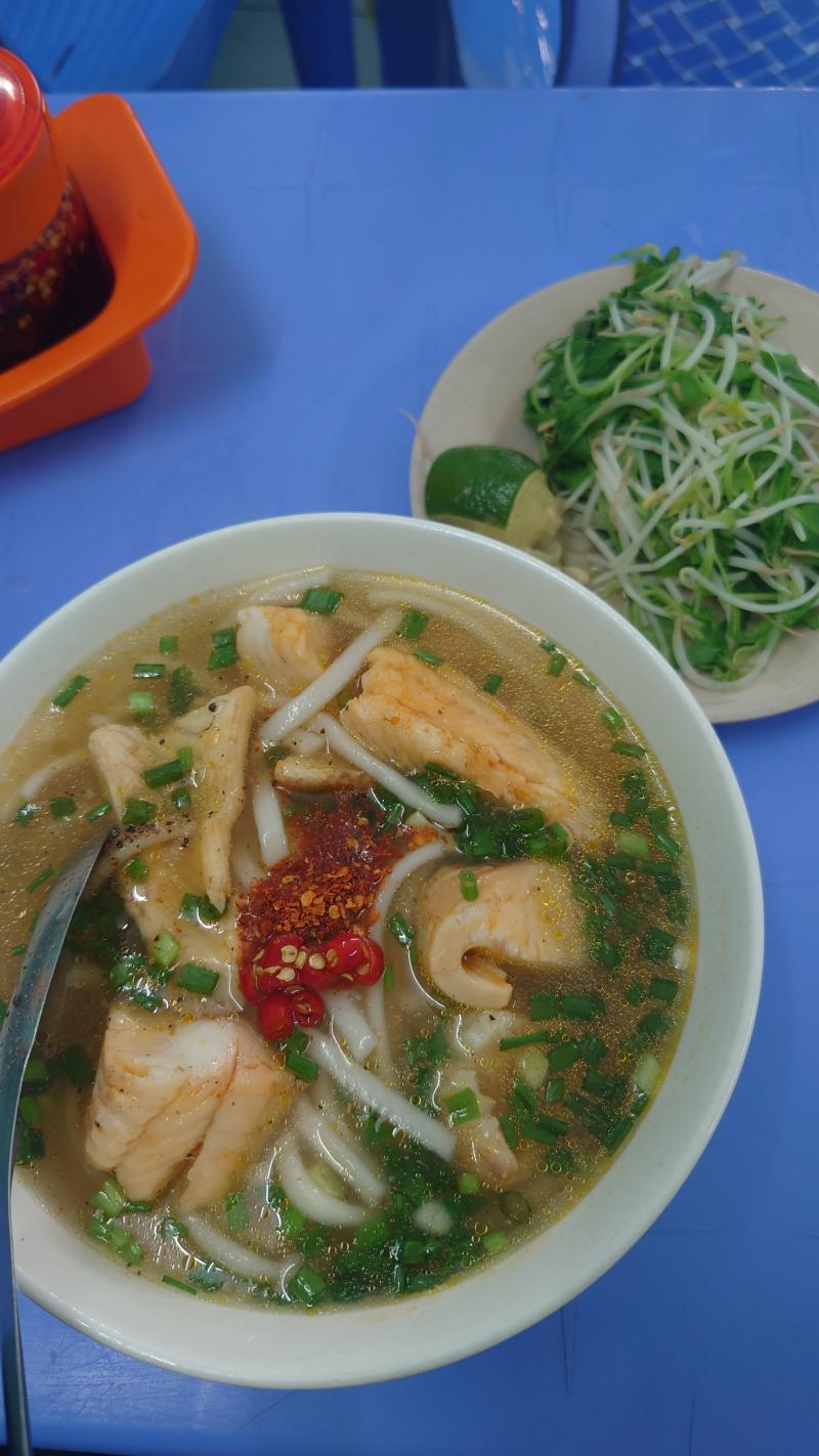 Bánh Canh Cá Lóc 177 Phan Văn Hân