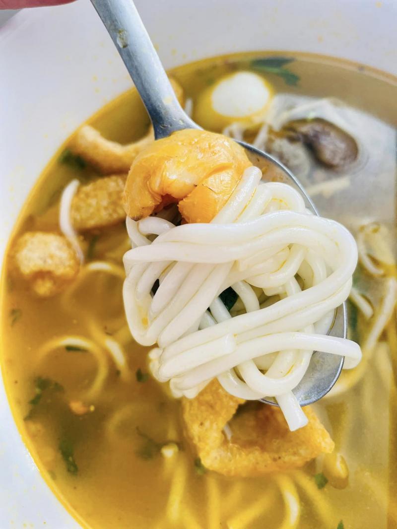 Bánh canh cá lóc Dì Quý