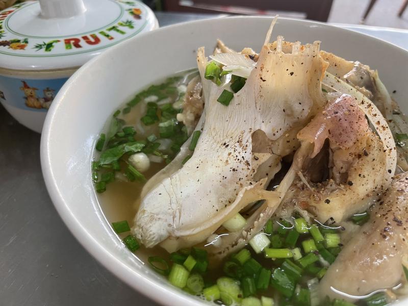 Bánh Canh Cá Lóc Đông Hà