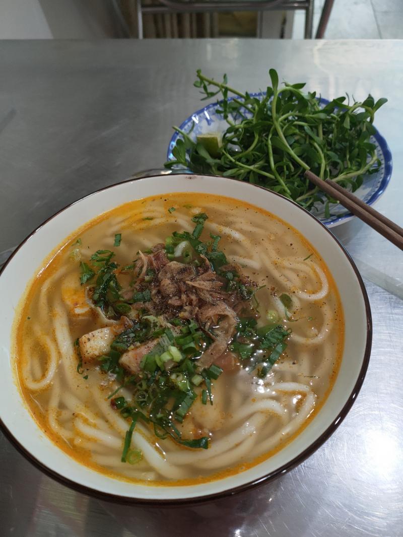 Bánh Canh Cá Lóc Minh Long